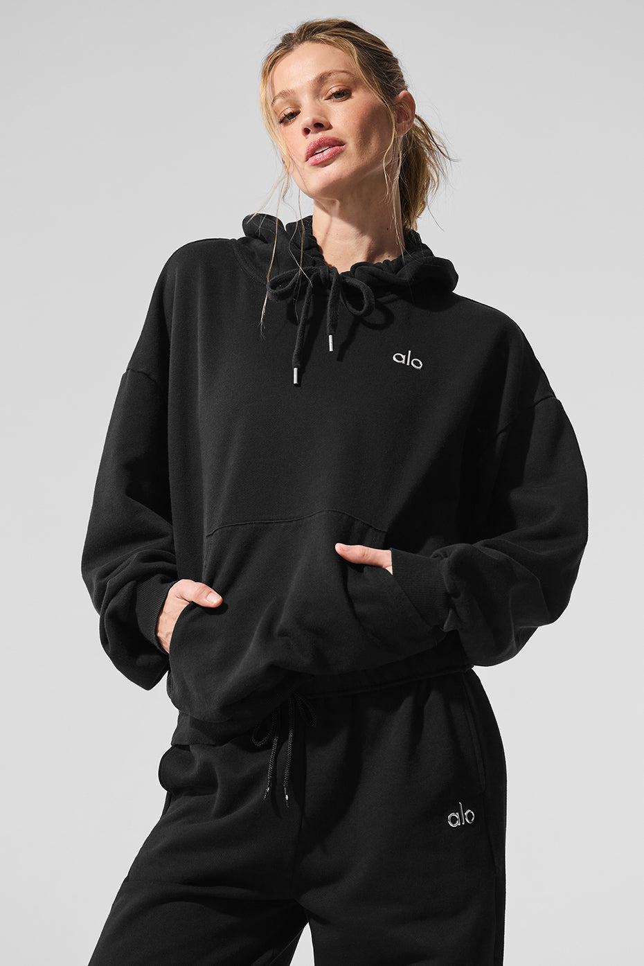 ALO Accolade Hoodie in Black